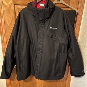 Men’s XXL Columbia winter coat.  Black with insulated inner layer.